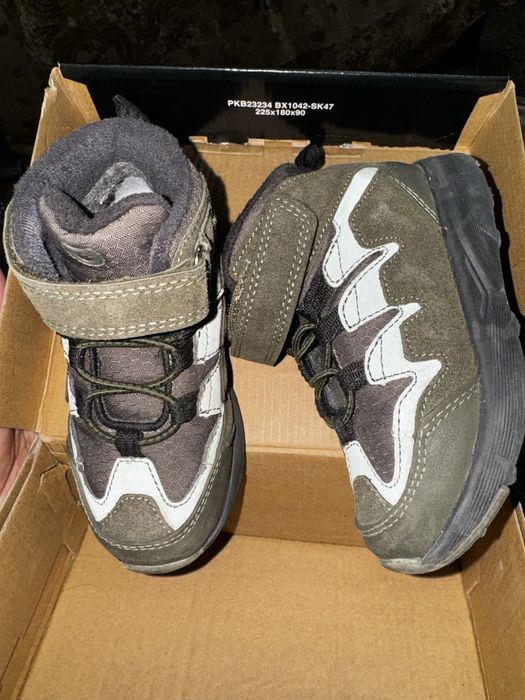 Продам детскую обувь оригинал