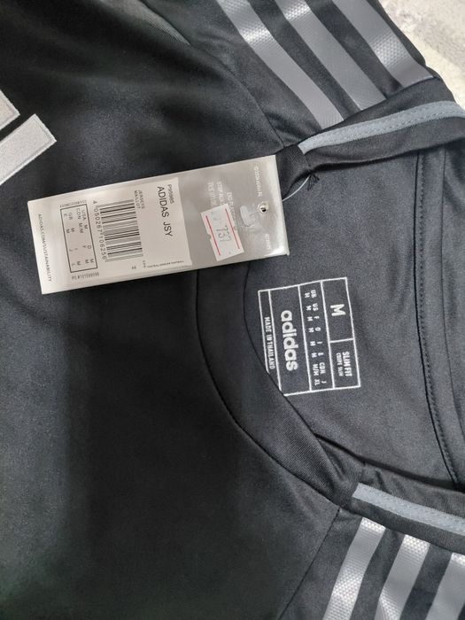 Продам новую футболку