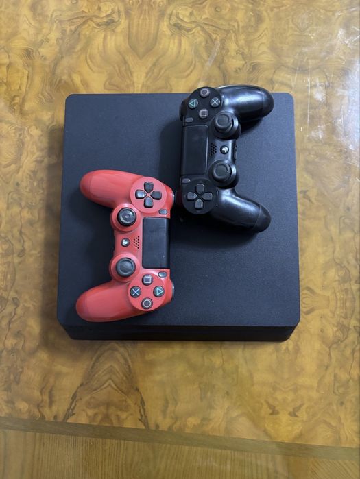 Playstation 4 slim