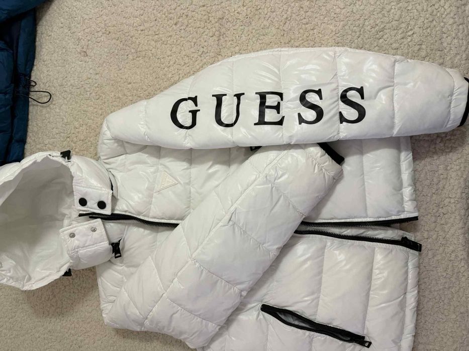 Дамско яке GUESS