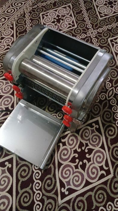 Морозильная камера и тестораскатка