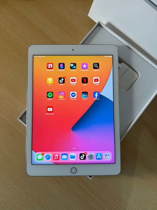 iPad Air 2, stare buna, pachet complet