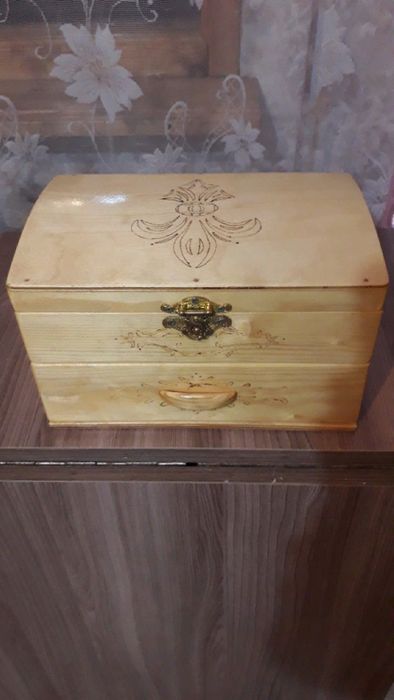 Продается шкатулка