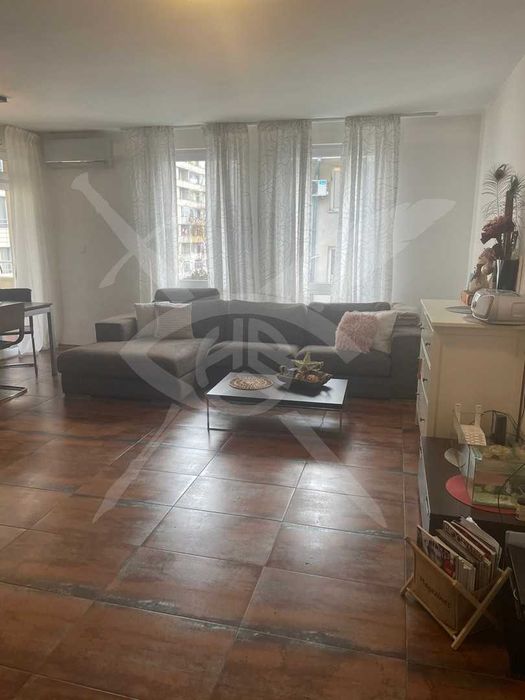 Продава се Тристаен апартамент в София, Гео Милев - 85 кв.м за 1860 €/кв.м - Снимка #1