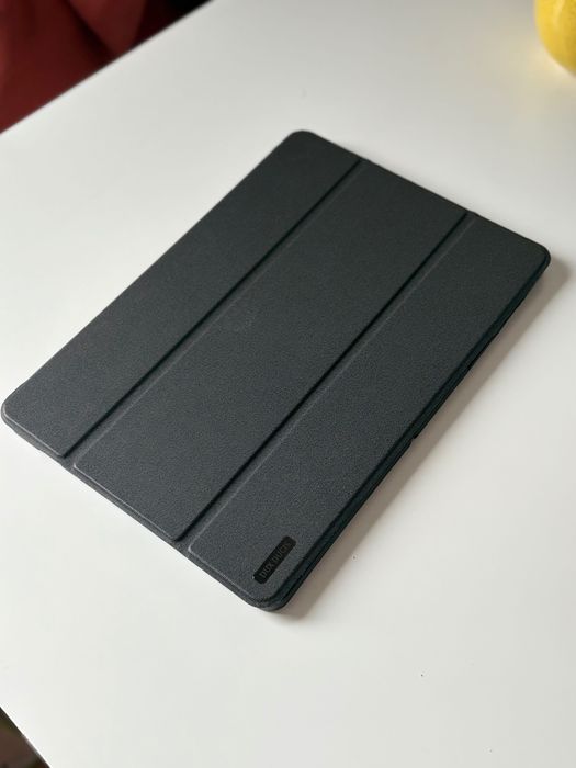 Samsung Tab S8 11" (+адаптер и калъф)