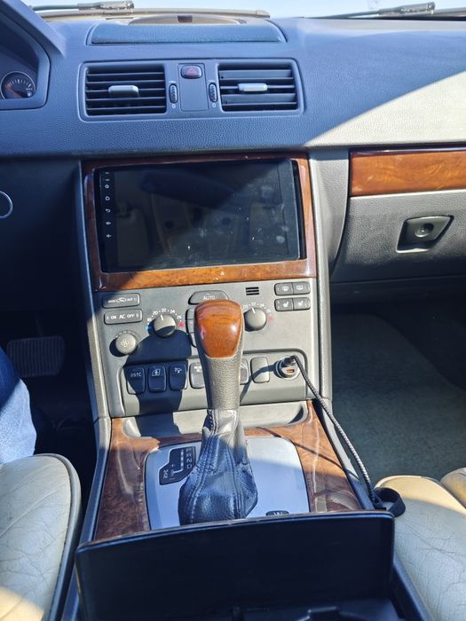 Volvo XC90 4.4 V8