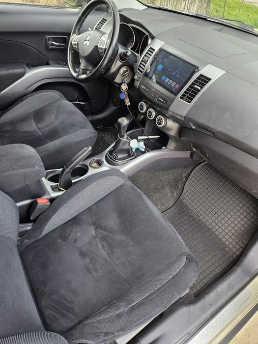 Mitsubishi Outlander- газ