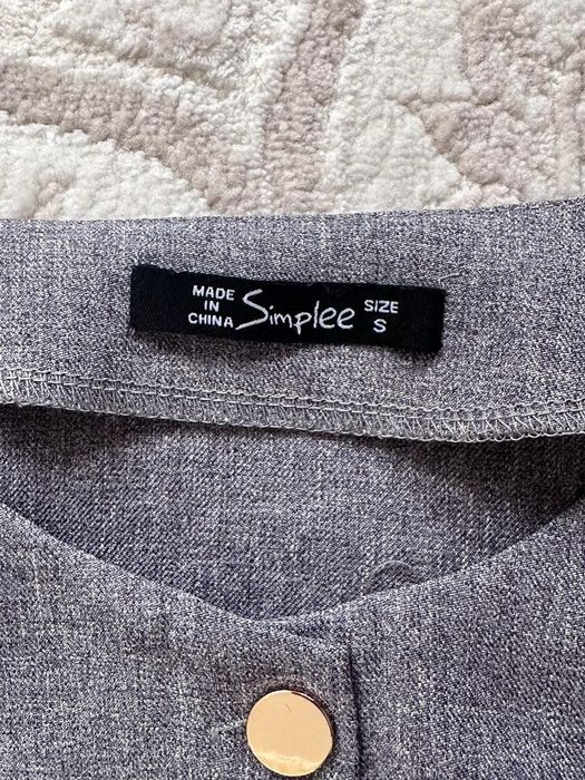 Продам костюм комбинезон для девушки.