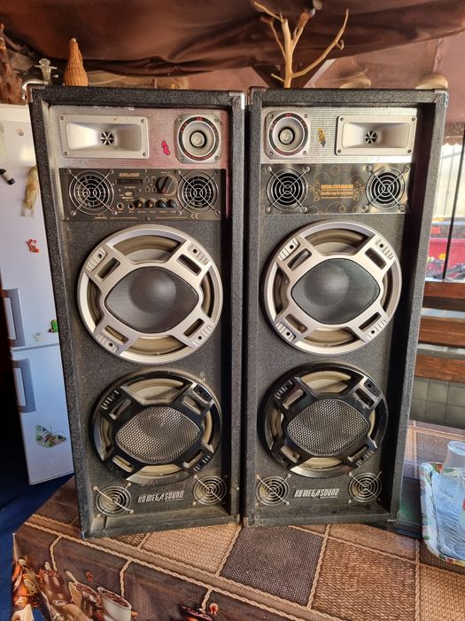 Vând boxe profesional active