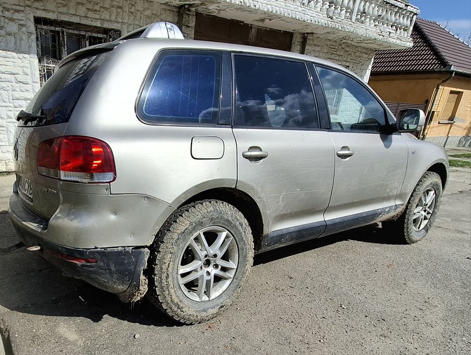 Vând  Touareg  motor  defect