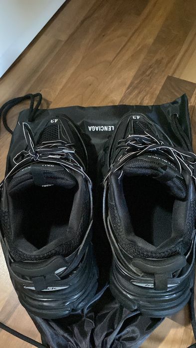 Balenciaga track