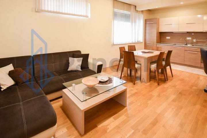 Дава се под наем Двустаен апартамент в София, Люлин 3 - 73 кв.м за 400 € - Снимка #1