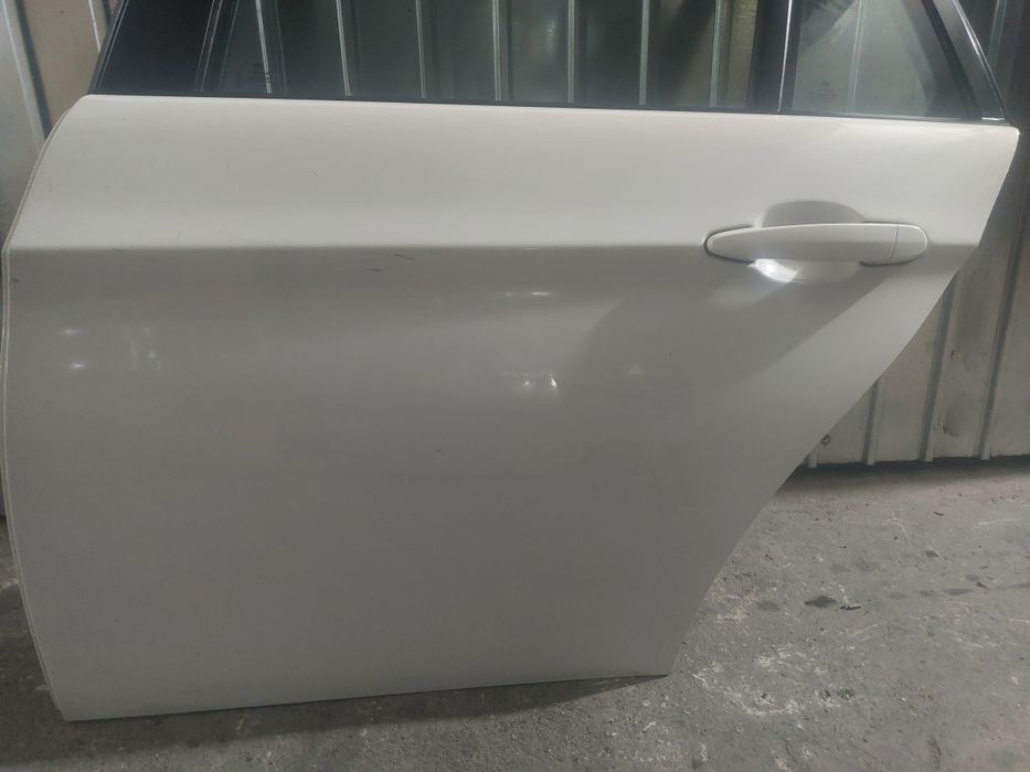 Usa stanga spate BMW E91 culoare A300 Alpinweiss