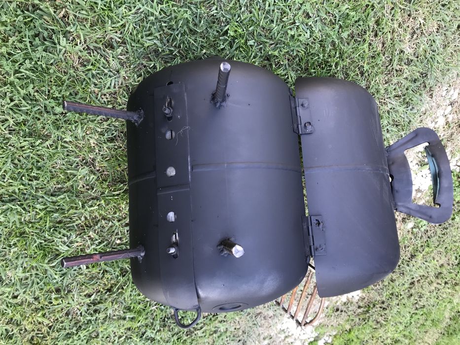 Преносими мини барбекюта