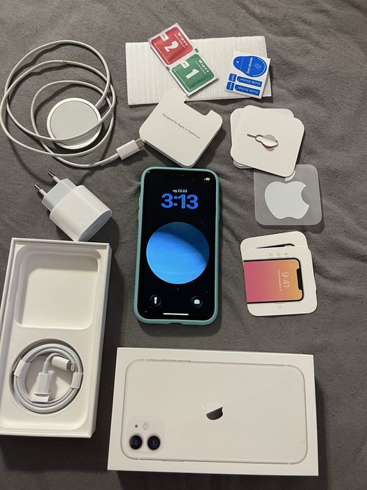 Iphone 11 64 gb бял white перфектен като нов 81% батерия