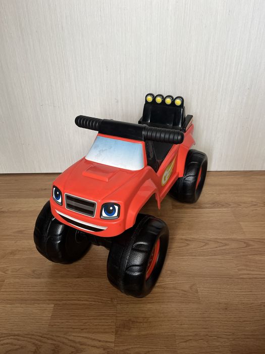 Blaze si paw patrol masini se dau copii pe ele