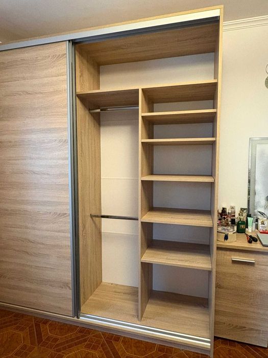 Dressing cu usi glisante Stejar Sonoma H230 x L220 x A60 cm Pal 18 mm