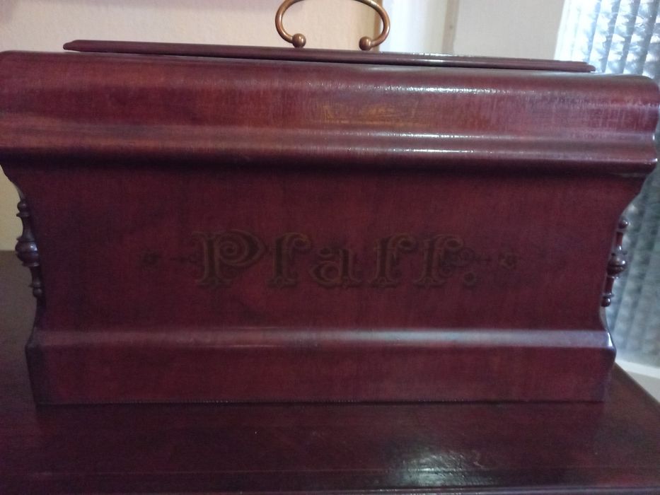 Masina de cusut PFAFF