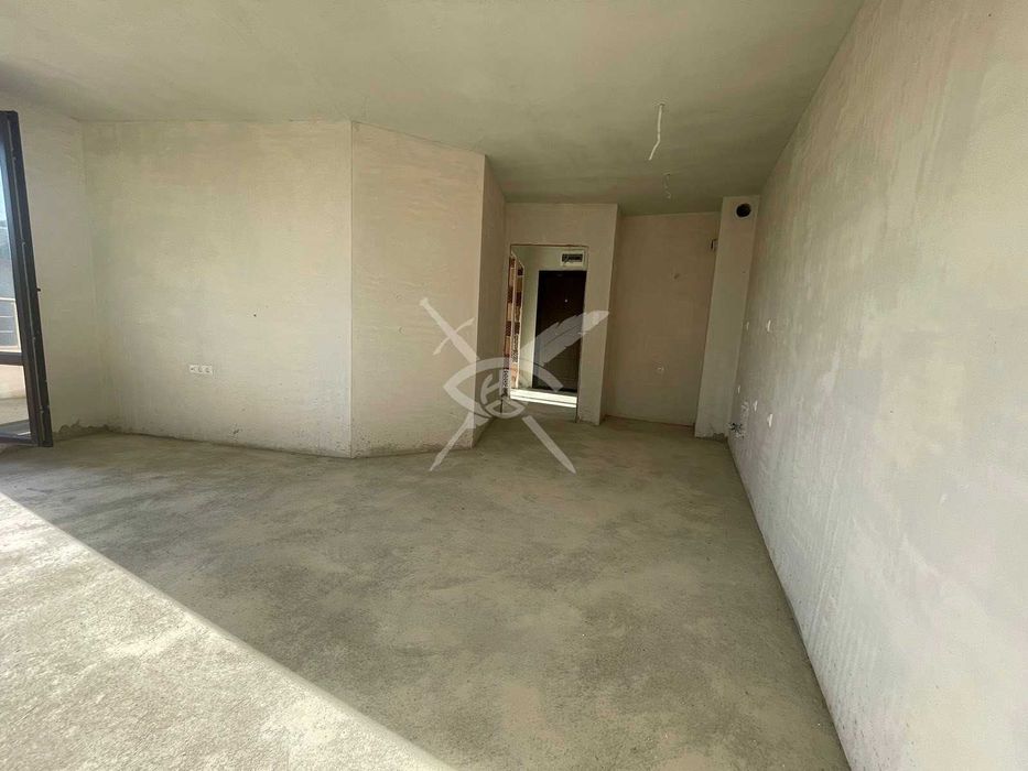 Тристаен апартамент в Айтос 63494