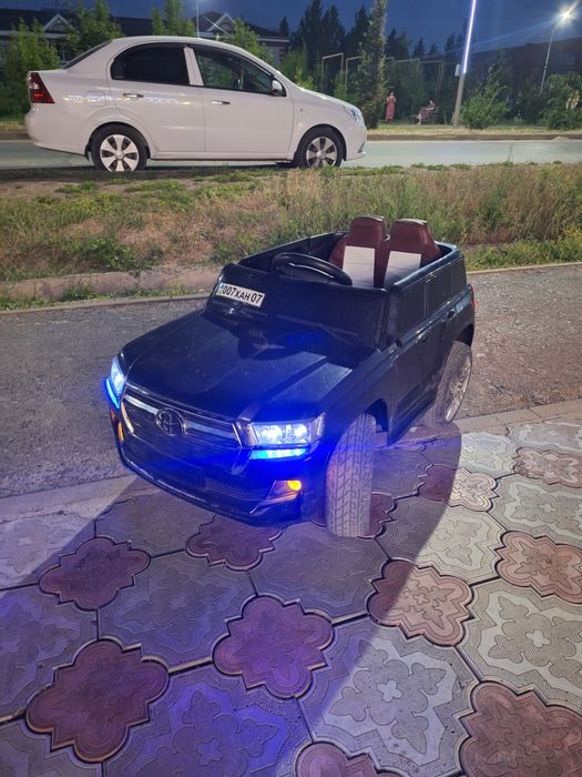 Электромобиль продам