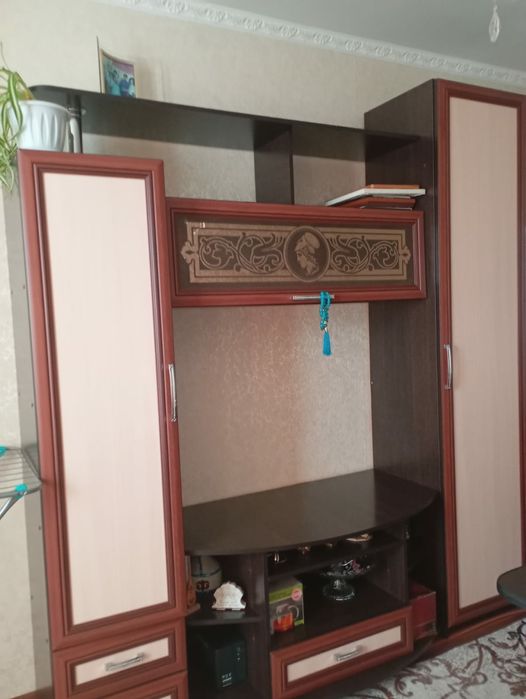 Продам стенка  в гостинную