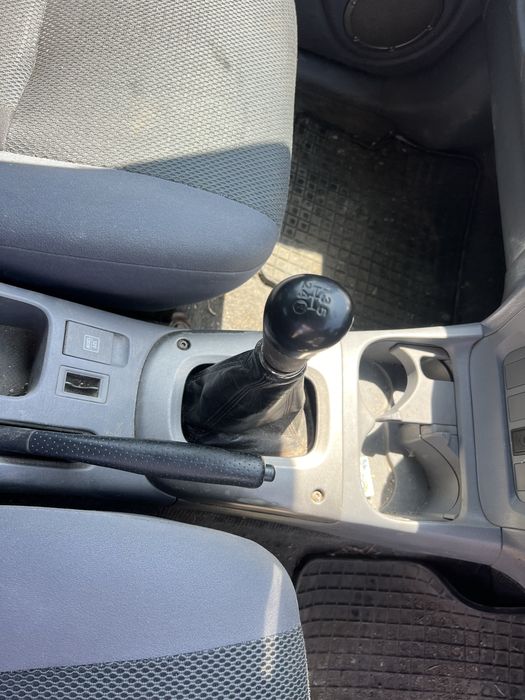 Тойота Рав 4 на части 2 дизел 116кс