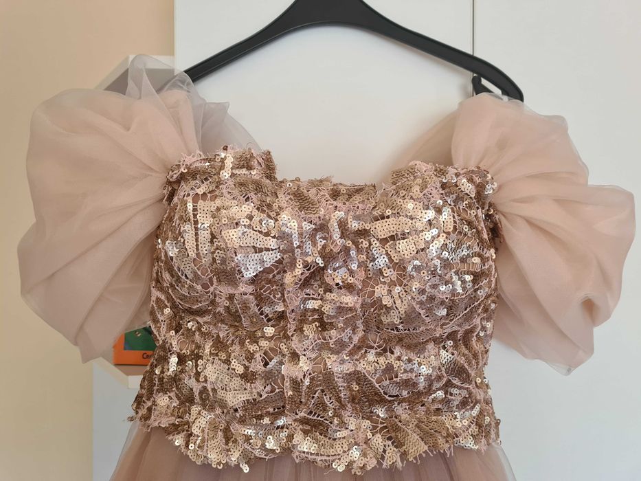 Rochie de bal roz pudră