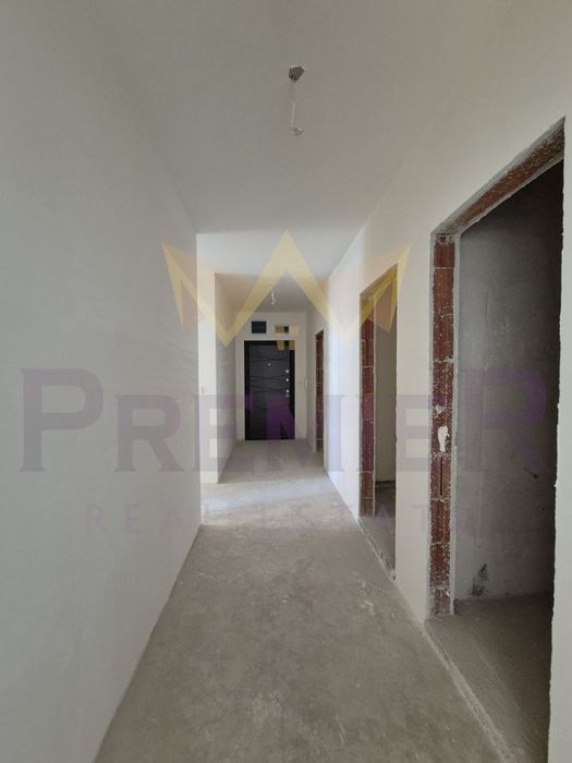 Продава се Тристаен апартамент в Бургас, Меден рудник - зона Д - 129 кв.м за 560 €/кв.м - Снимка #5