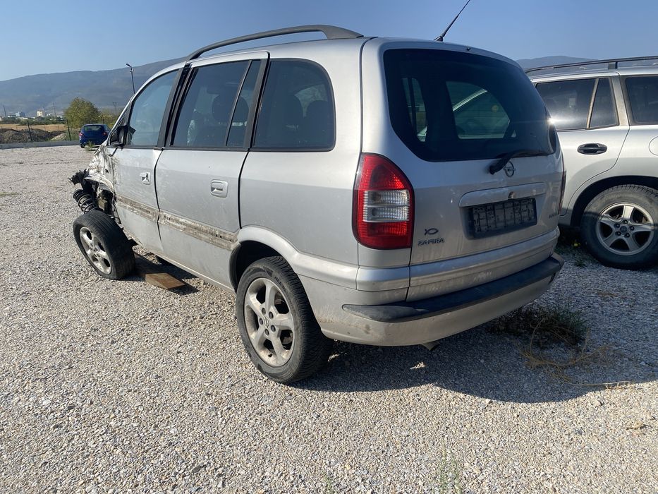 Опел Зафира А 2.0 дизел 101кс на части