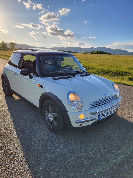 Mini cooper one.