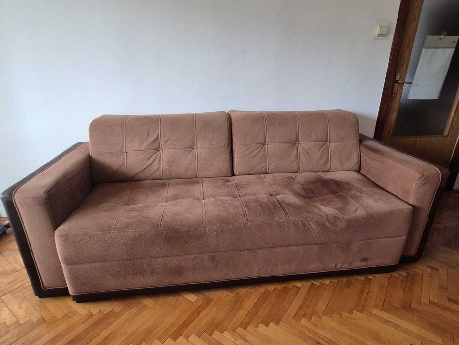 Vând 2 canapele extensibile