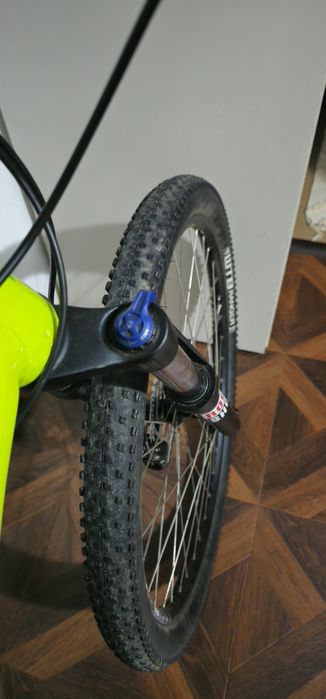 Vand bicicleta Devron Riddle electrica pe 27,5