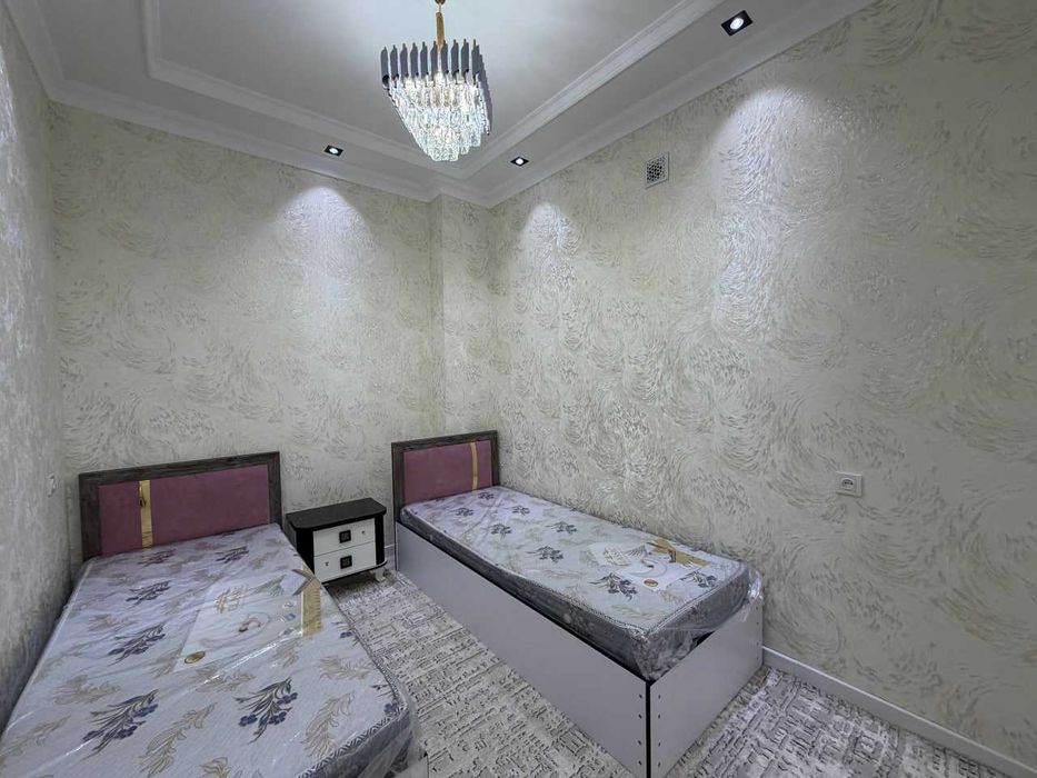 Срочно продается 3х комнатная люкс квартира на 1 этаже, в Самарканде