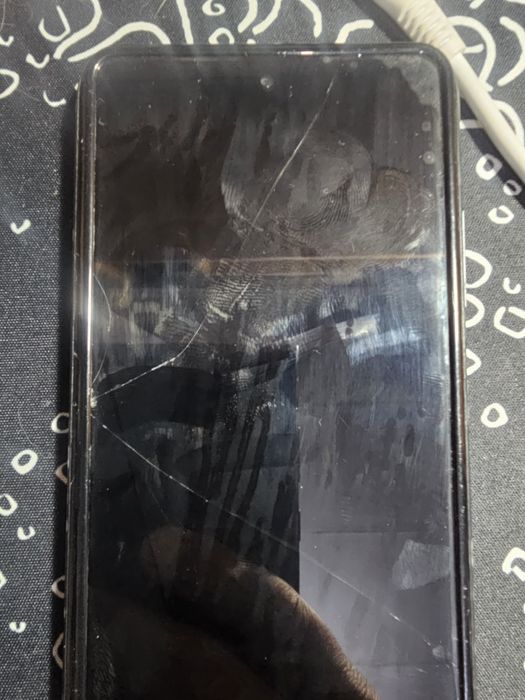 Продам телефон редми