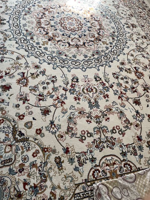 Кілем сатылады срочно. Ковер продается. Срочно