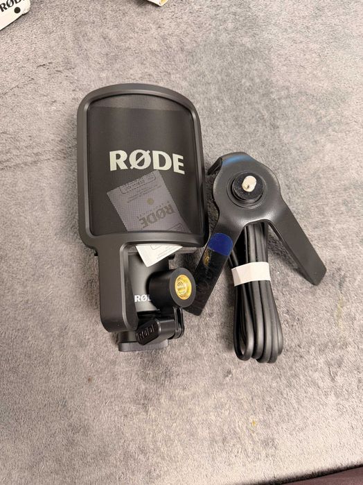 Microfon de studio RODE NT-USB+ (Pop Filter si Trepied incluse)