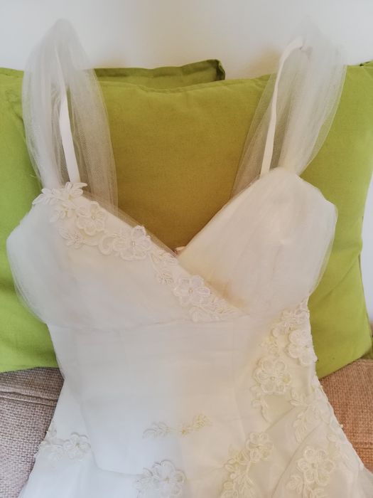 VÂND Rochie de mireasă S-M, curățată, dantelă, tul, tafta