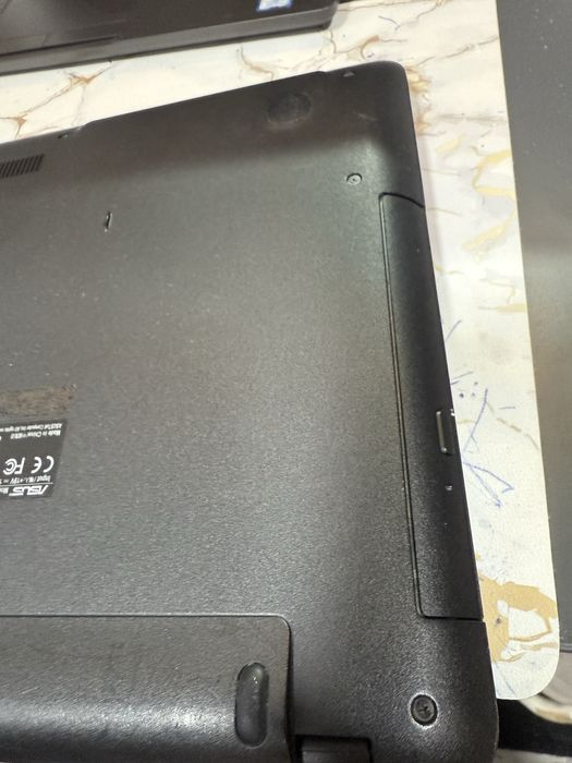 Laptop asus vivobook Max