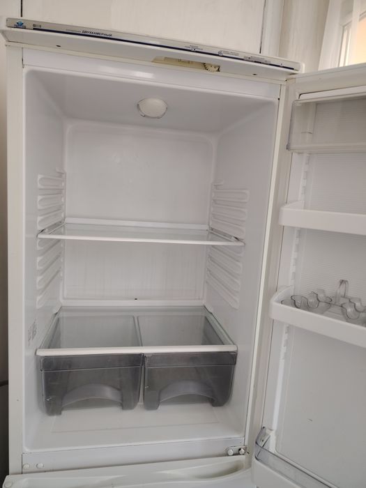 Продам холодильник Атлант двухкамерный