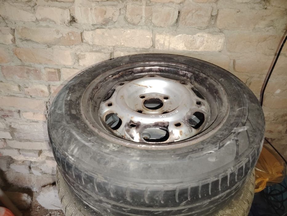 Продам запаска и домкрат
