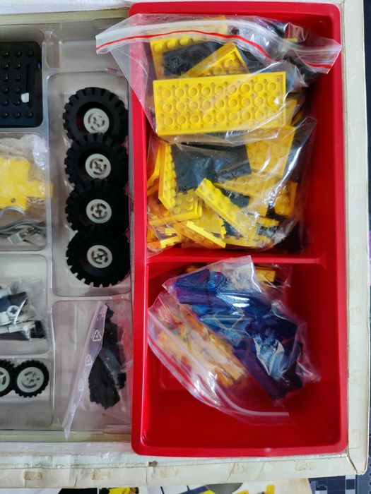 Колекционерски сетове LEGO BASIC 80те години