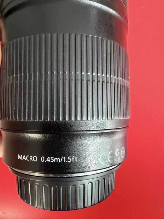 Обектив Canon EF-S 18-135mm IS – работи нормално,нуждае се от почистване