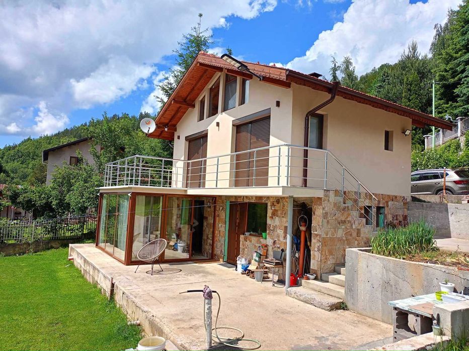 Алуминиеви парапети с 8г гаранция!