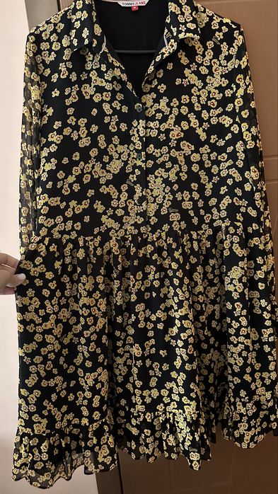 Красива рокля Tommy Hilfiger