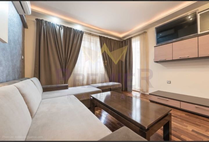 Дава се под наем Тристаен апартамент в Варна, Левски - 100 кв.м за 969 € - Снимка #7