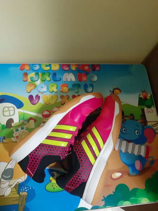 Vând Adidași Adidas
