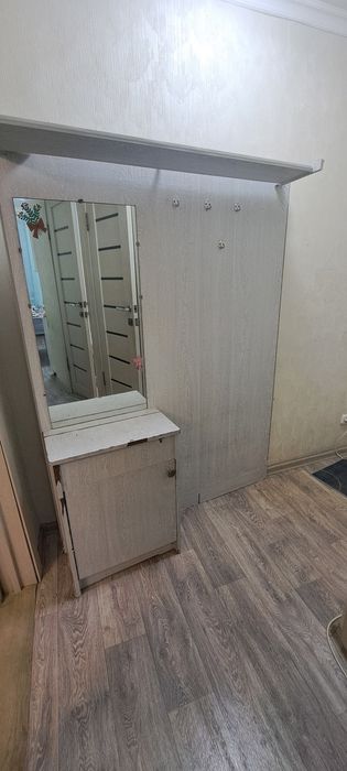 Отдам даром вешалку в прихожку