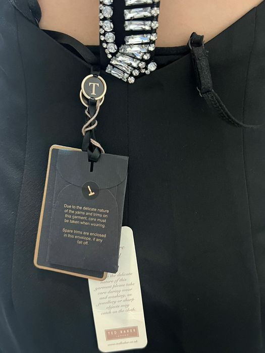 Ted Baker, размер  S новое шикарное платье.