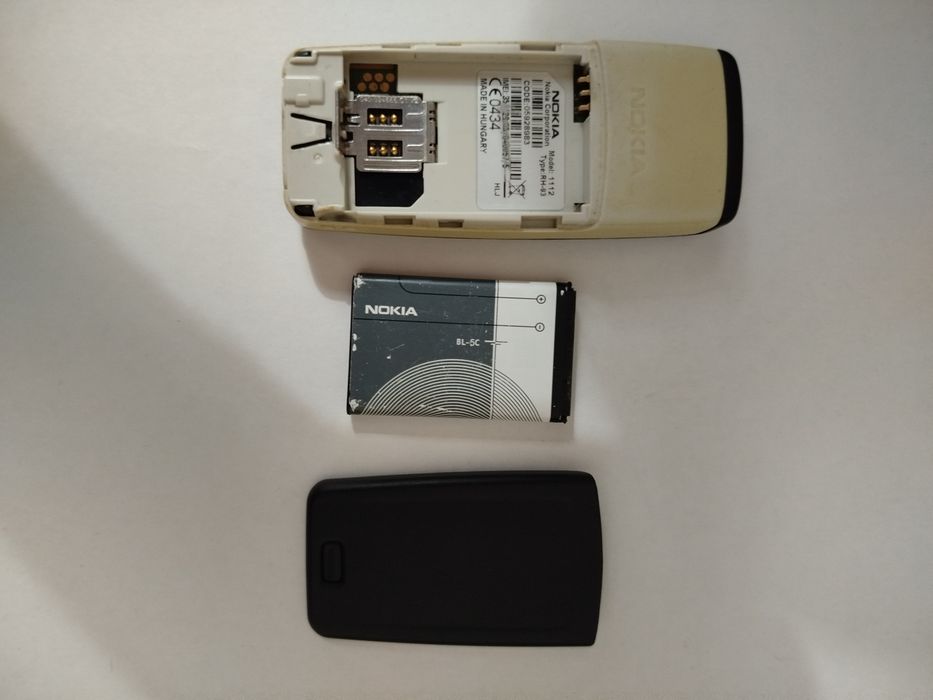 Телефон Nokia 1112