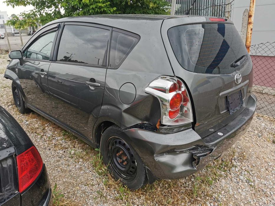 Toyota Corrola Verso 2006 г. 2,0 D4d на части